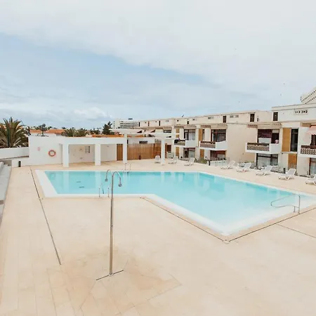 Modern And Spacious With Terrace And Swimming Pool Appartement Arona (Tenerife)